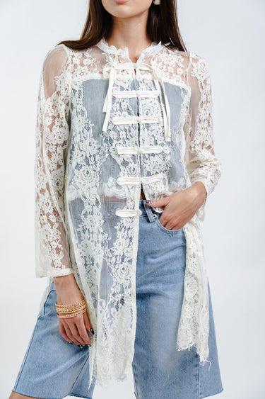 CONJUNTO CON DETALLES DE ENCAJE