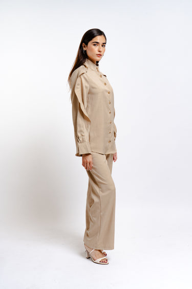 CONJUNTO KHAKI CON BOTONES DORADOS