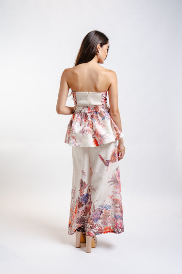 CONJUNTO DE FLORES DE PANTALON Y TIRATES