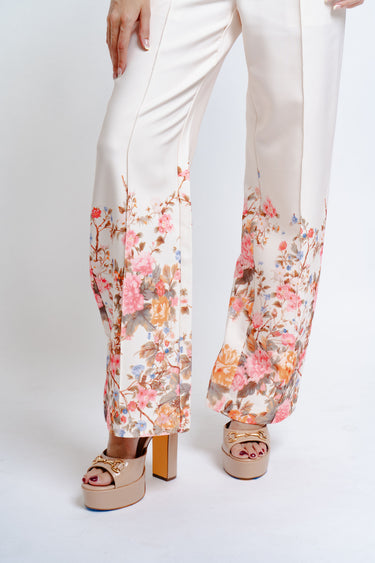 CONJUNTO CON PRINT DE FLORES